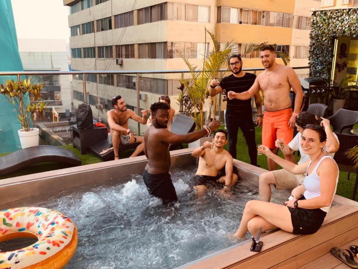 Alpes Lima Kennedy Hostel Экстерьер фото