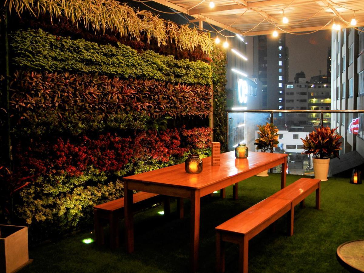 Alpes Lima Kennedy Hostel Экстерьер фото