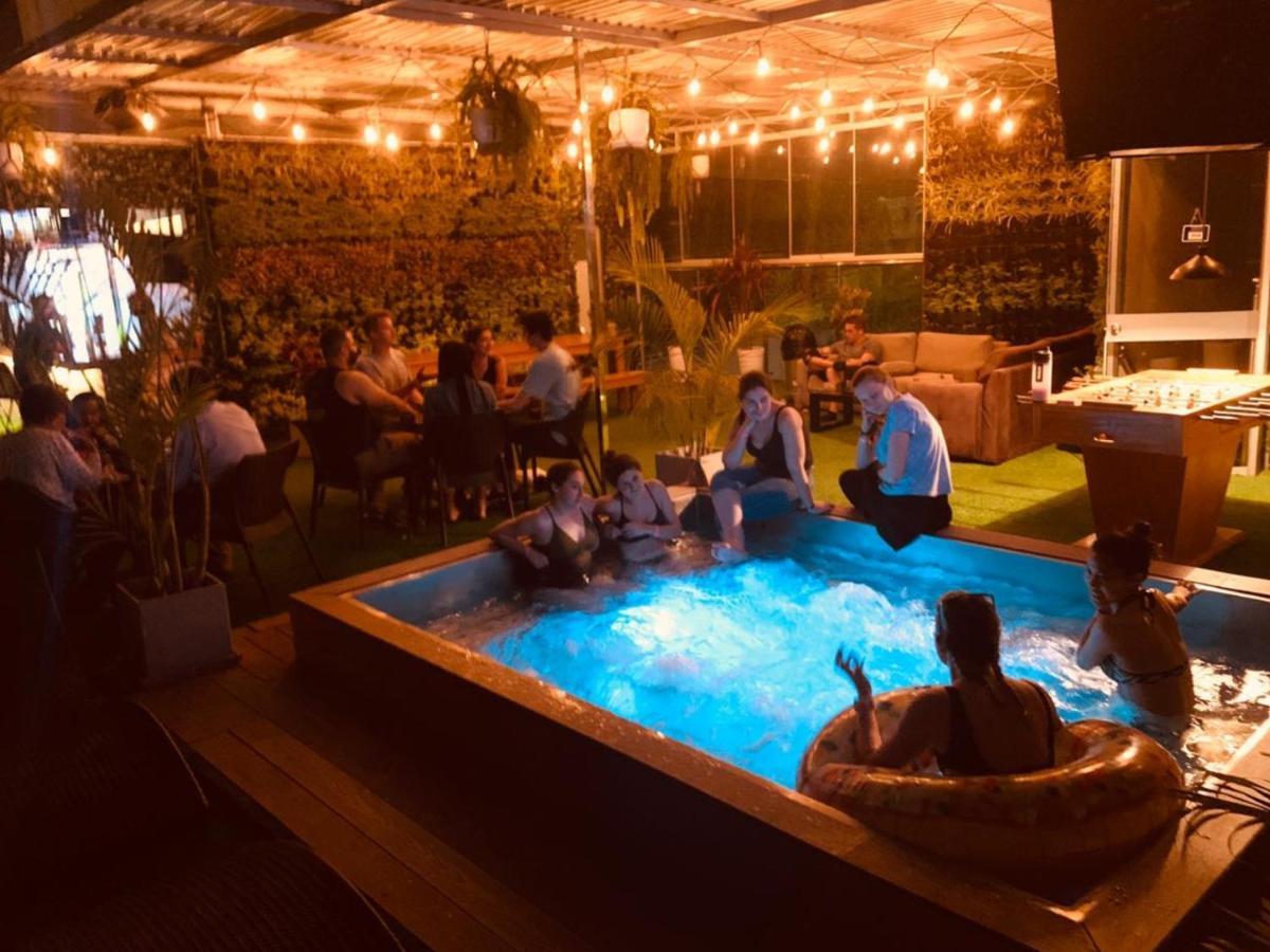 Alpes Lima Kennedy Hostel Экстерьер фото