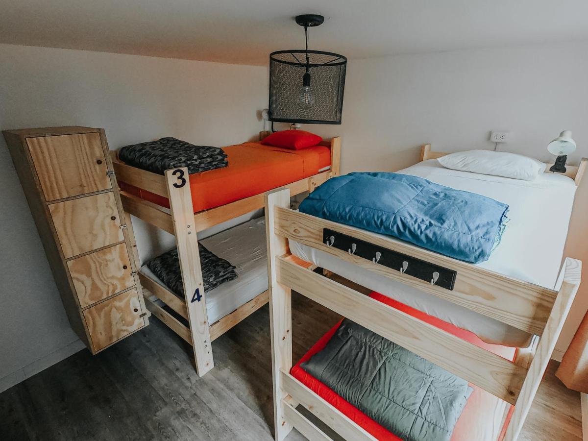 Alpes Lima Kennedy Hostel Экстерьер фото