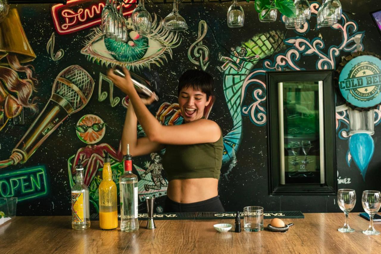 Alpes Lima Kennedy Hostel Экстерьер фото